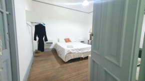 Hostal 2